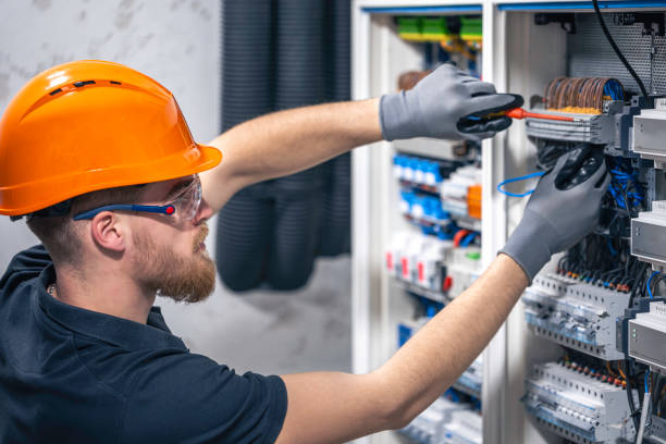 Best 24-Hour Electrician  in Onalaska, WI